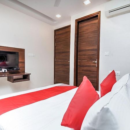 Oyo 77158 Hotel Swastik Palace Bhiwandi Exteriör bild