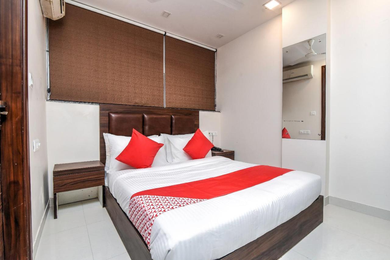Oyo 77158 Hotel Swastik Palace Bhiwandi Exteriör bild