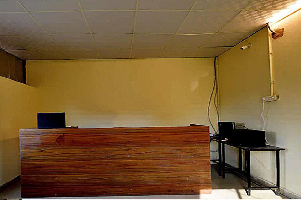 Oyo 77158 Hotel Swastik Palace Bhiwandi Exteriör bild