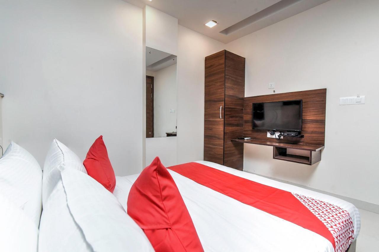 Oyo 77158 Hotel Swastik Palace Bhiwandi Exteriör bild
