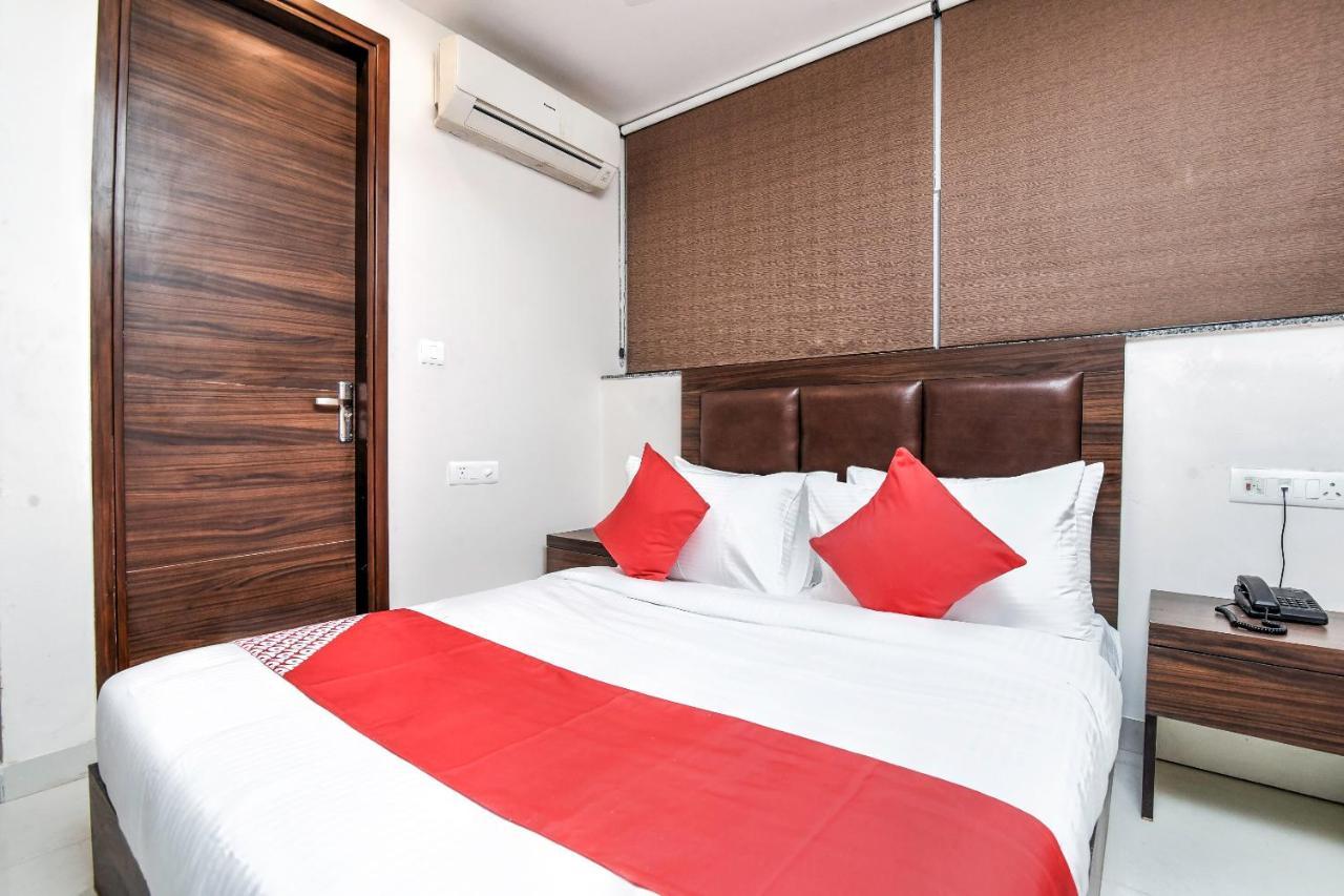 Oyo 77158 Hotel Swastik Palace Bhiwandi Exteriör bild